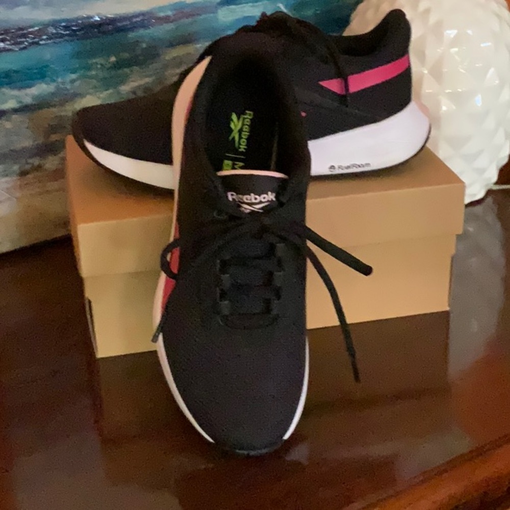 Reebok Energen Plus Running Shoe 7.5M Black/Pink